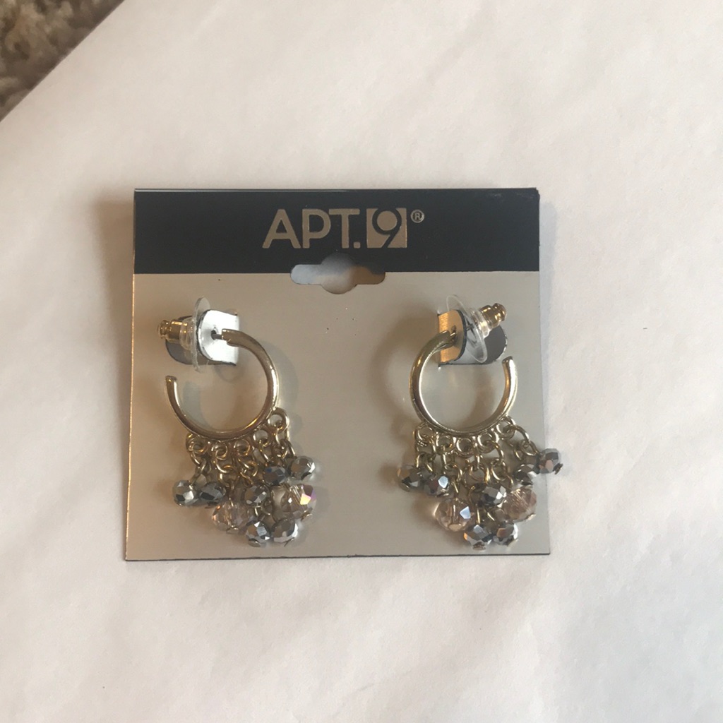 Apt 9 Earrings 19$
